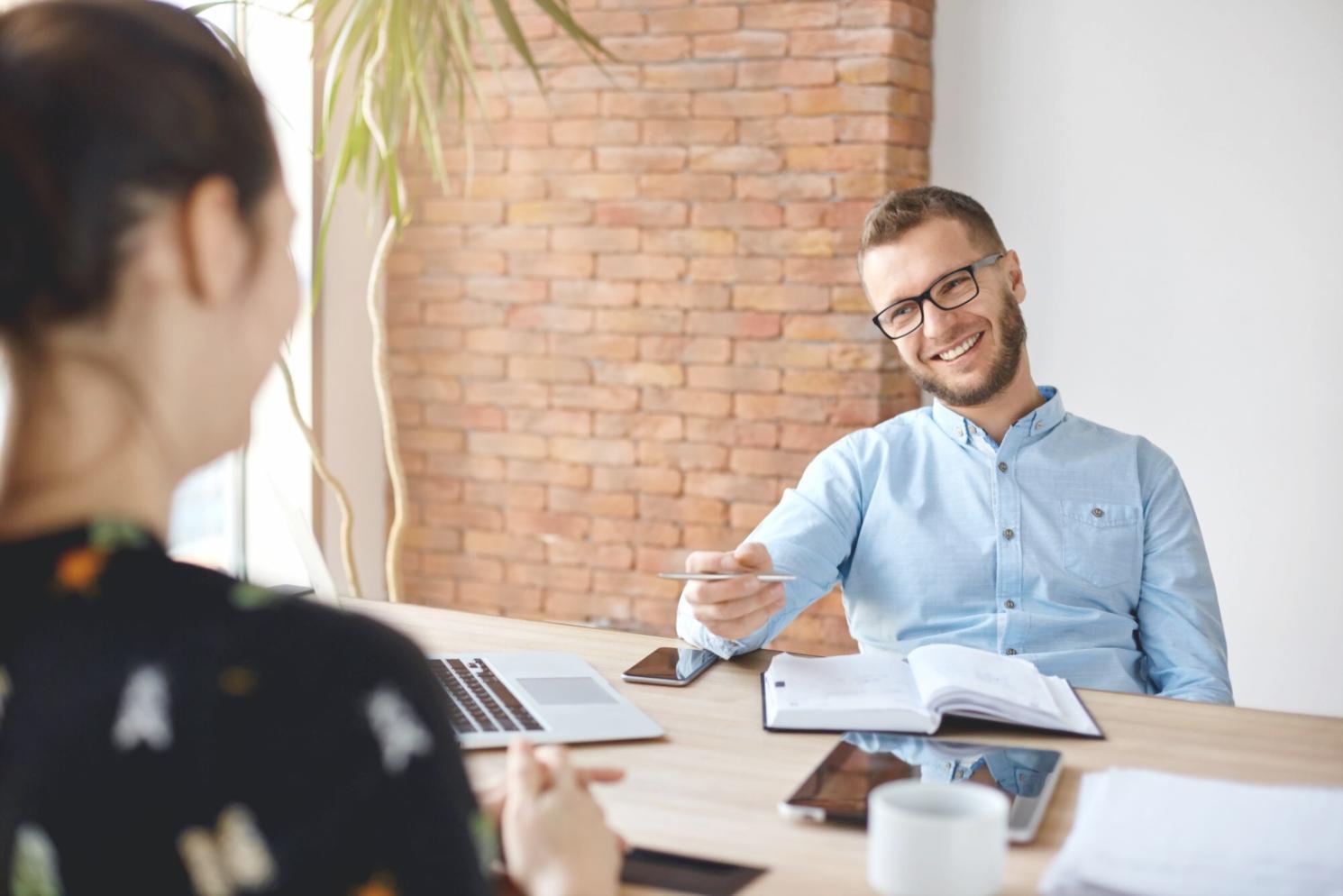 Praktische Finanzplanung mit analogen Werkzeugen und strukturierter Organisation